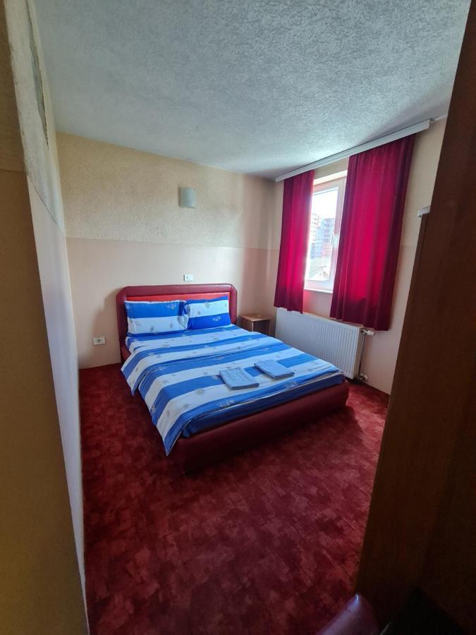 Holiday Ferizaj Eksteriør bilde