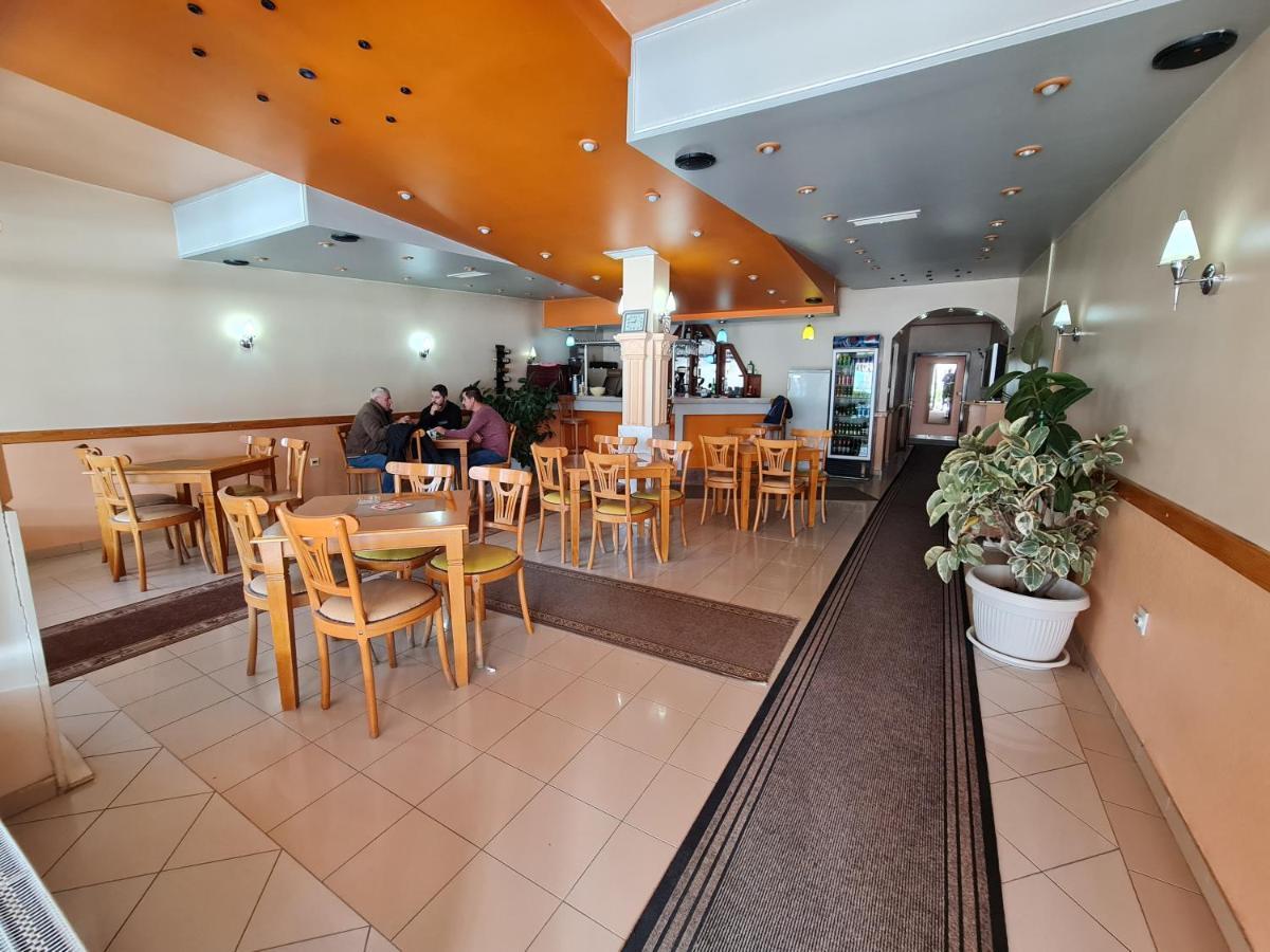 Holiday Ferizaj Eksteriør bilde