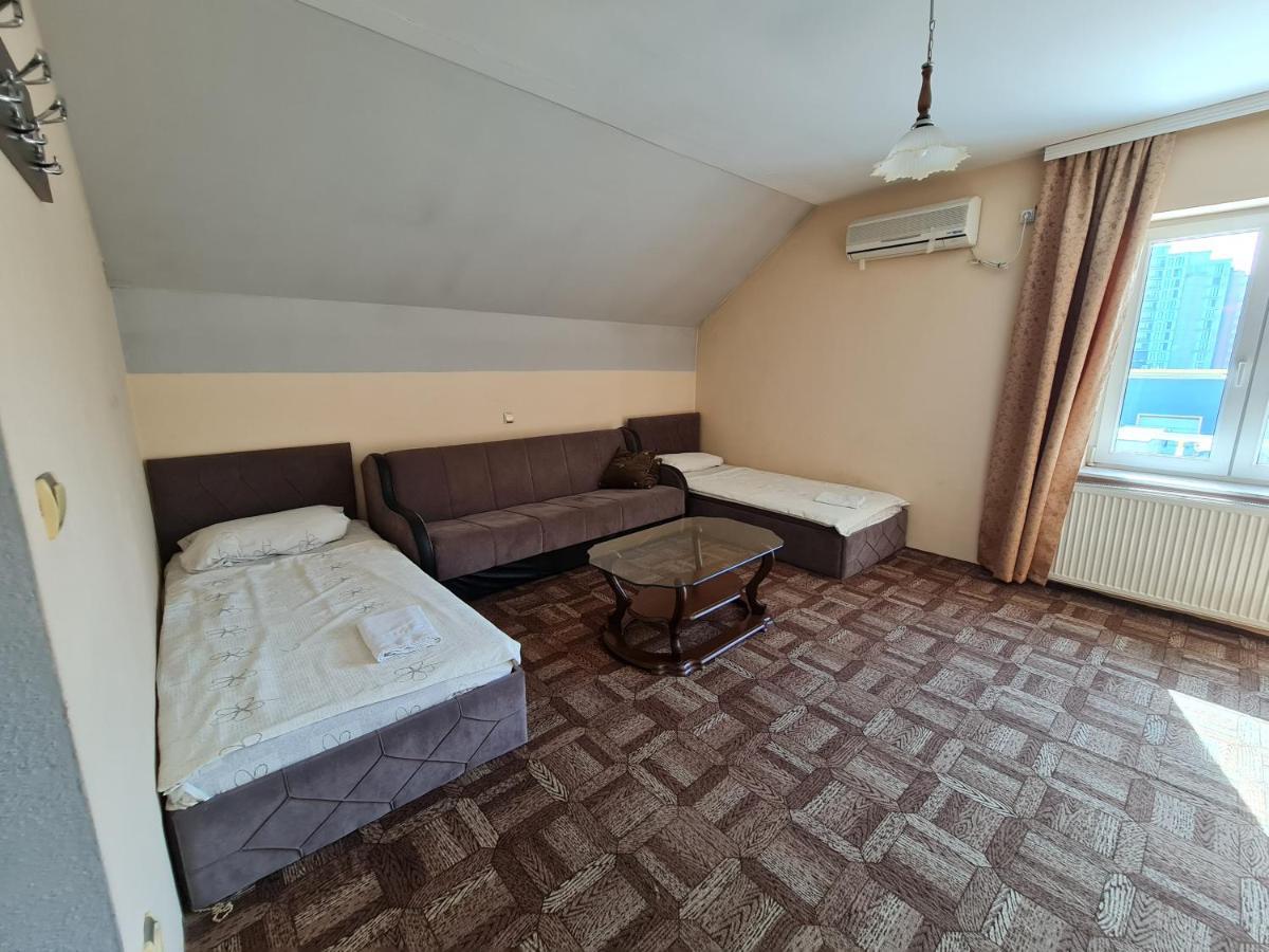 Holiday Ferizaj Eksteriør bilde